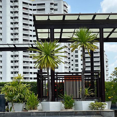Delightful Condo In Central Location At Sukhumvit 49 Bangkok Exterior photo