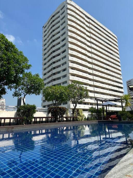 Delightful Condo In Central Location At Sukhumvit 49 Bangkok Exterior photo