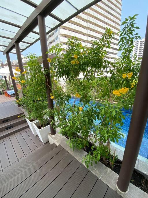 Delightful Condo In Central Location At Sukhumvit 49 Bangkok Exterior photo