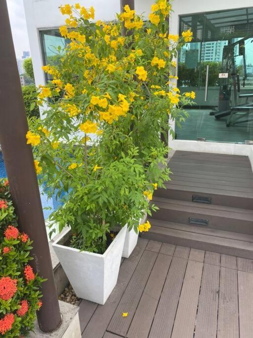 Delightful Condo In Central Location At Sukhumvit 49 Bangkok Exterior photo