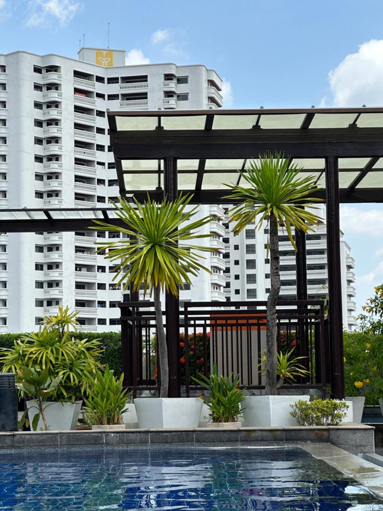 Delightful Condo In Central Location At Sukhumvit 49 Bangkok Exterior photo