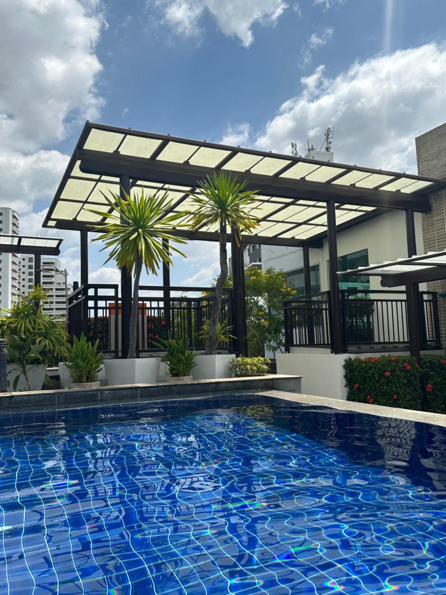 Delightful Condo In Central Location At Sukhumvit 49 Bangkok Exterior photo